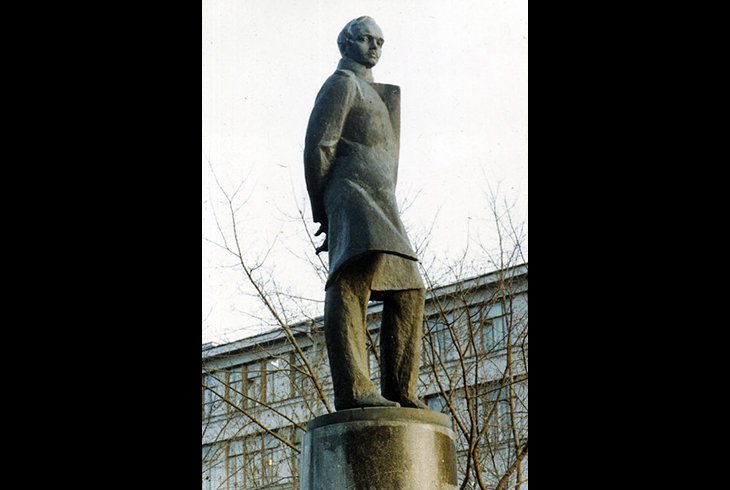 И. Д. Бродский. Памятник М. Ю. Лермонтову.