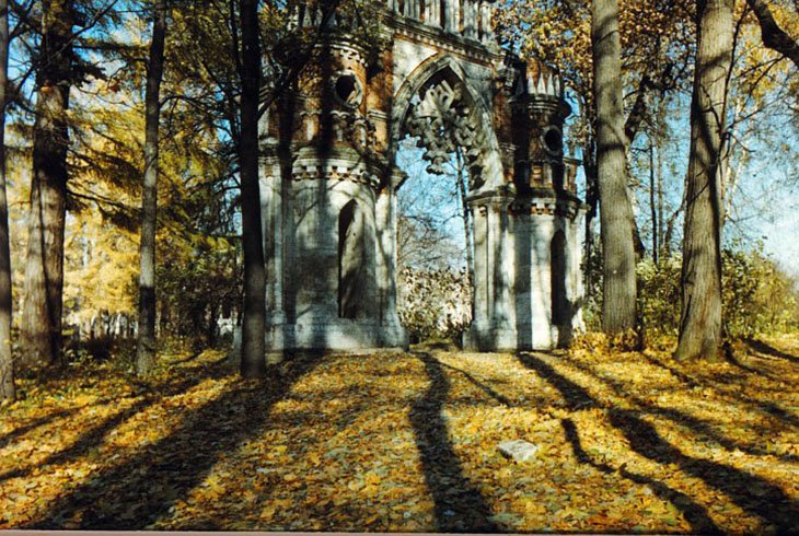 Фигурные ворота в парк
