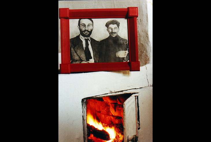 18.. С. С. Спандарян и И. В. Сталин в с. Монастырском. Фото 1915 г.