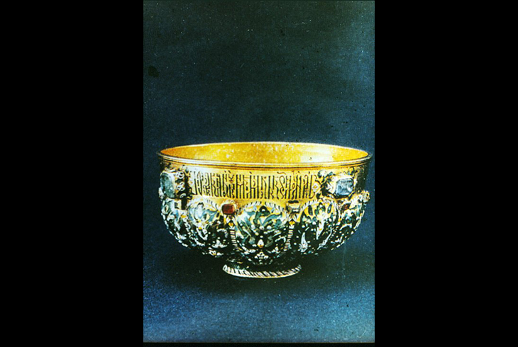 18. Золотая чаша с эмалью.  1653 г. Оружейная палата.