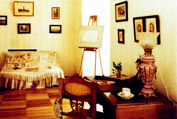 7.	Комната М. П. Чеховой – сестра писателя.