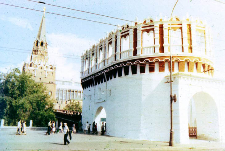 9. Троицкие ворота Кремля