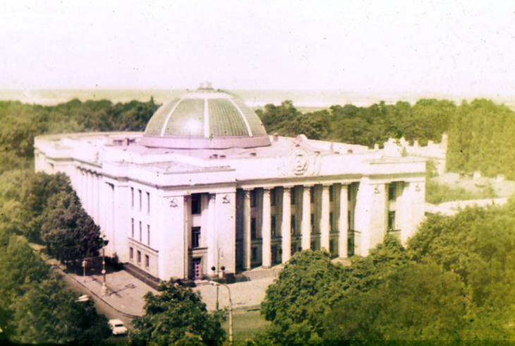 21. Здание Верховного Совета Украины. 1936-1938 гг. арх. В. Заболотский. Киев.