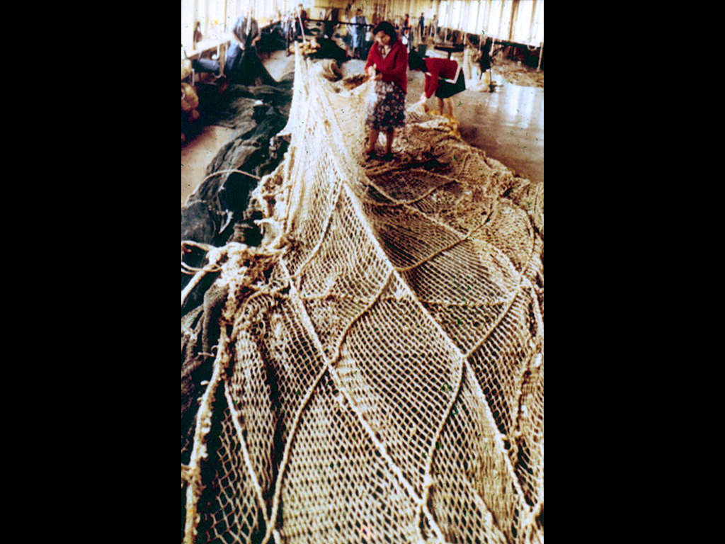 Цех рыбаловных снастей в колхозе «Сааре калур».