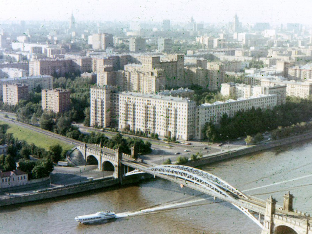 Андреевский железнодорожный мост, Фрунзенская набережная