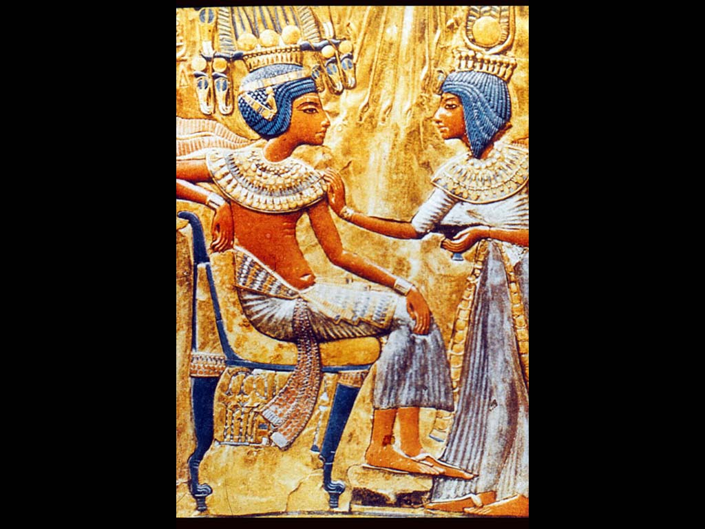 Тутанхамона с женой. Спинка золотого трона.