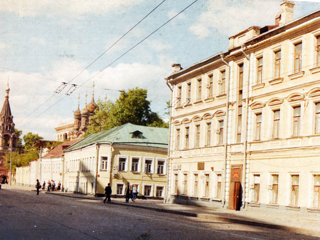 Улица Большая Полянка.
