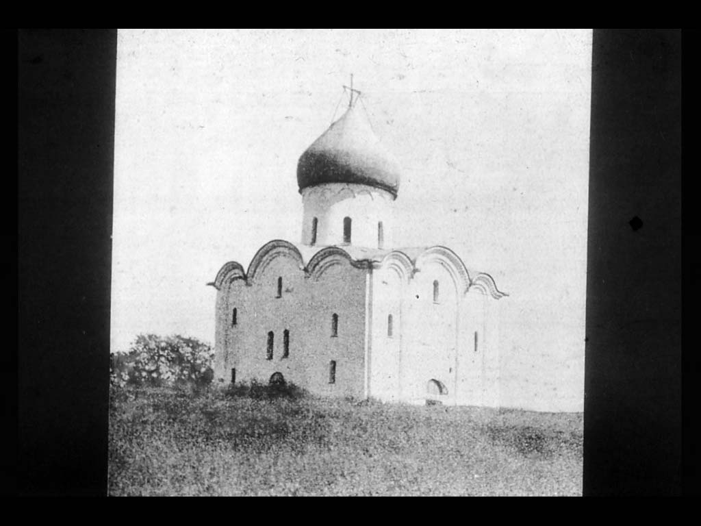 Церковь Спаса на Нередице близ Новгорода.