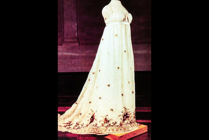 Платье Батистовое с вышивкой цветной гладью. 1800-е гг.