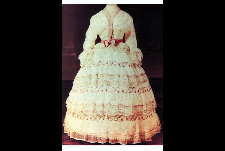 Платье из тарлатана с вышивкой. 1850-е гг.