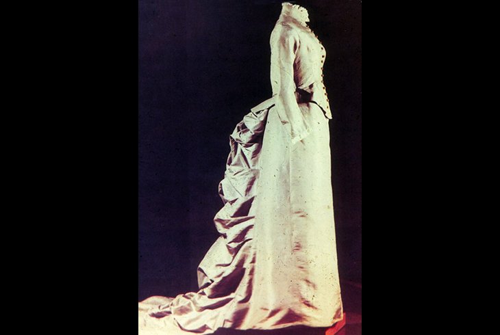 Платье из серого шелка. 1860-е гг.