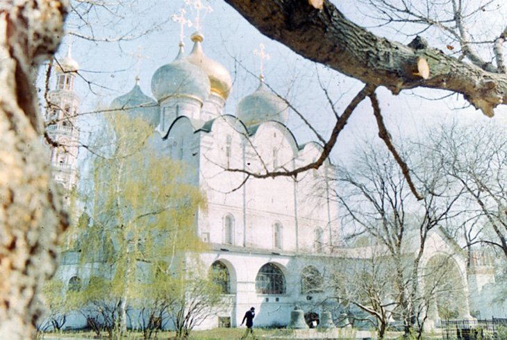 Смоленский собор XVI в. Вид с северо-запада.