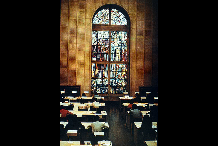 4. Ленинский зал университетской библиотеки в Берлине.