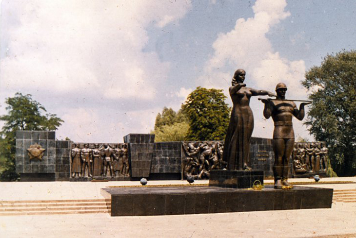 14. Памятник советским войнам-освободителям.