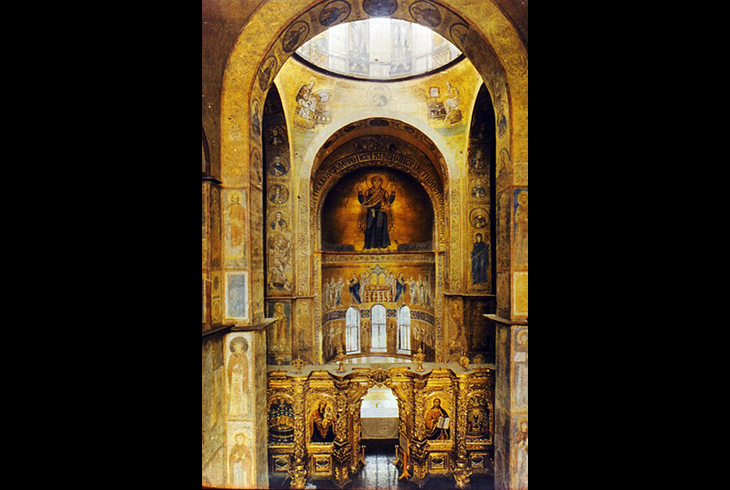 8. Интерьер собора святой Софии в Киеве.