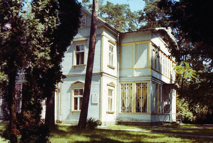 12. Дом, в котором жил М. Горький.