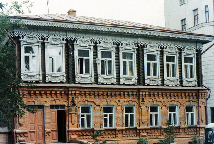 3.	Памятник архитектуры на ул. Щетинкина.