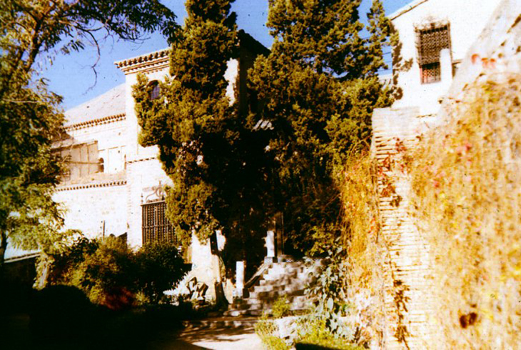 8.	Испания. Толето. Дворик дом-музея художника Эль Греко.