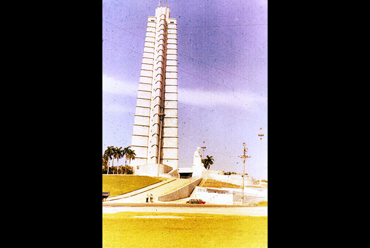 1.	Гавана. Памятник Хосе Марти на площади Революции. Арх. Х Х Сикро. А. Меса. 1943 – нач. 1960 гг.
