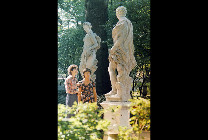 10. Скульптура «Аврора» и «Полдень». Нач. XVIII в. Ск. Д. Бонацца. Венеция.