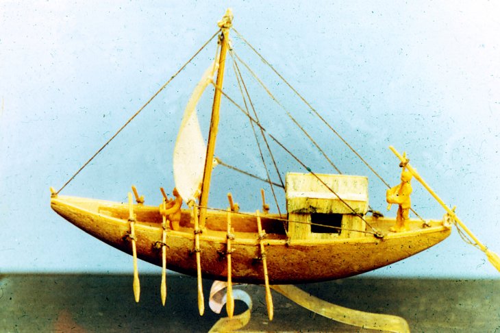 11. Нильское судно (первый парус 2000 г. до н. э.).