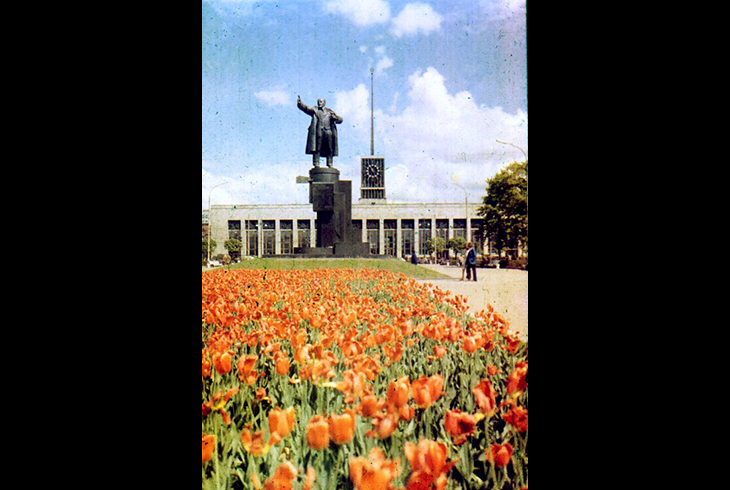 Ленинград - колыбель Октябрьской революции