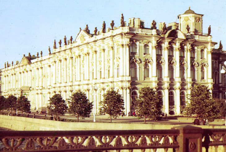 5.	Государственный Эрмитаж. (бывший Зимний дворец)
