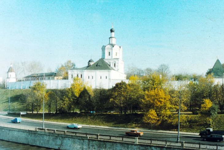 Андроников монастырь. Общий вид.