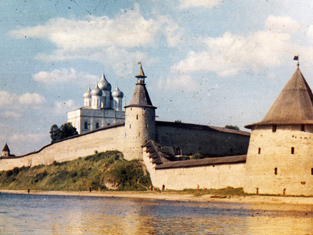 Башни Плоская, Кутекорма, и Троицкий собор. XVI-XVII вв.