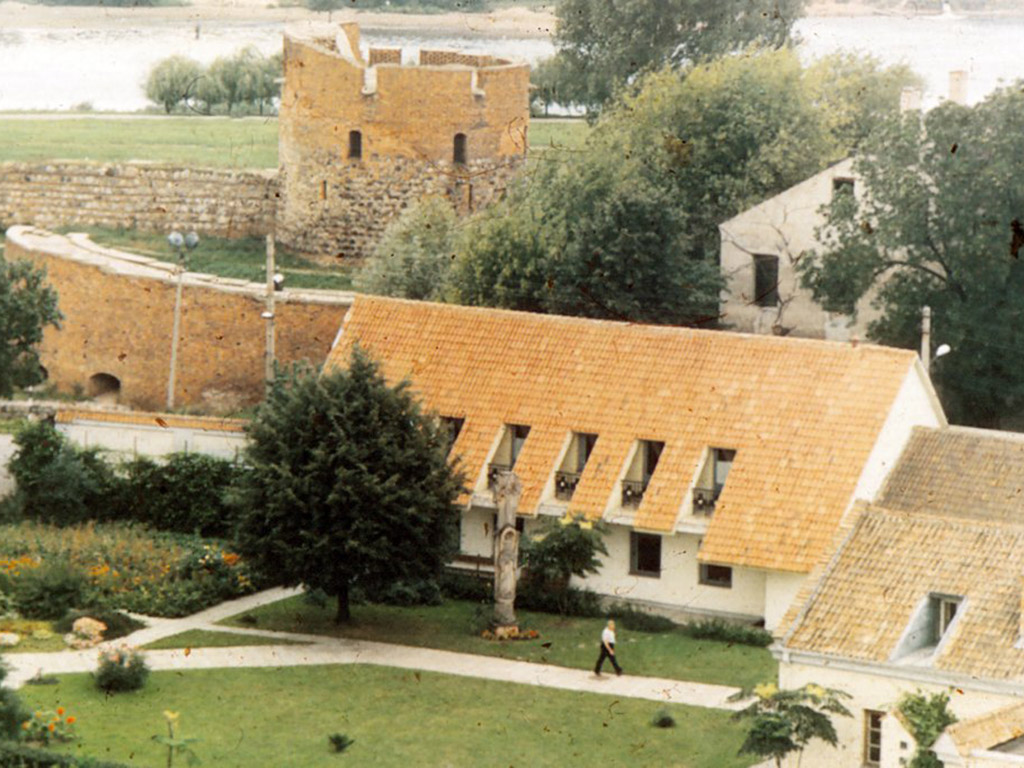 Вид на Каунаский замок с башни бывшей ратуши