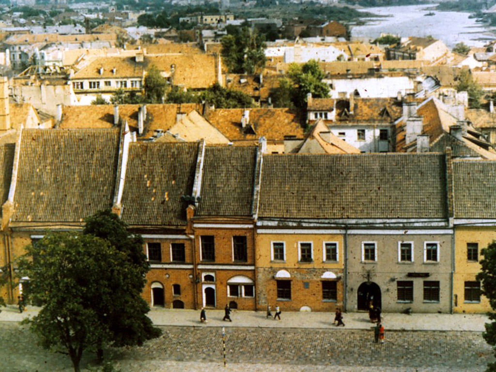 Вид на старый город с башни бывшей ратуши.
