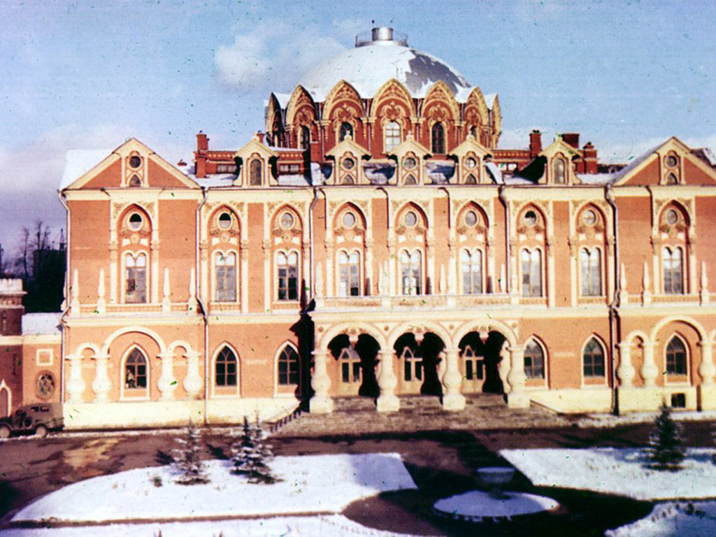Петровский подъездной дворец. 1775-1779