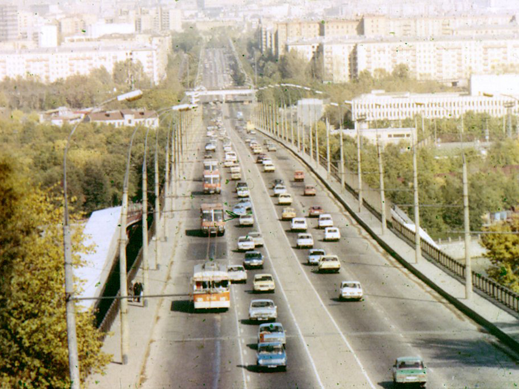 Панорама Комсомольского проспекта.