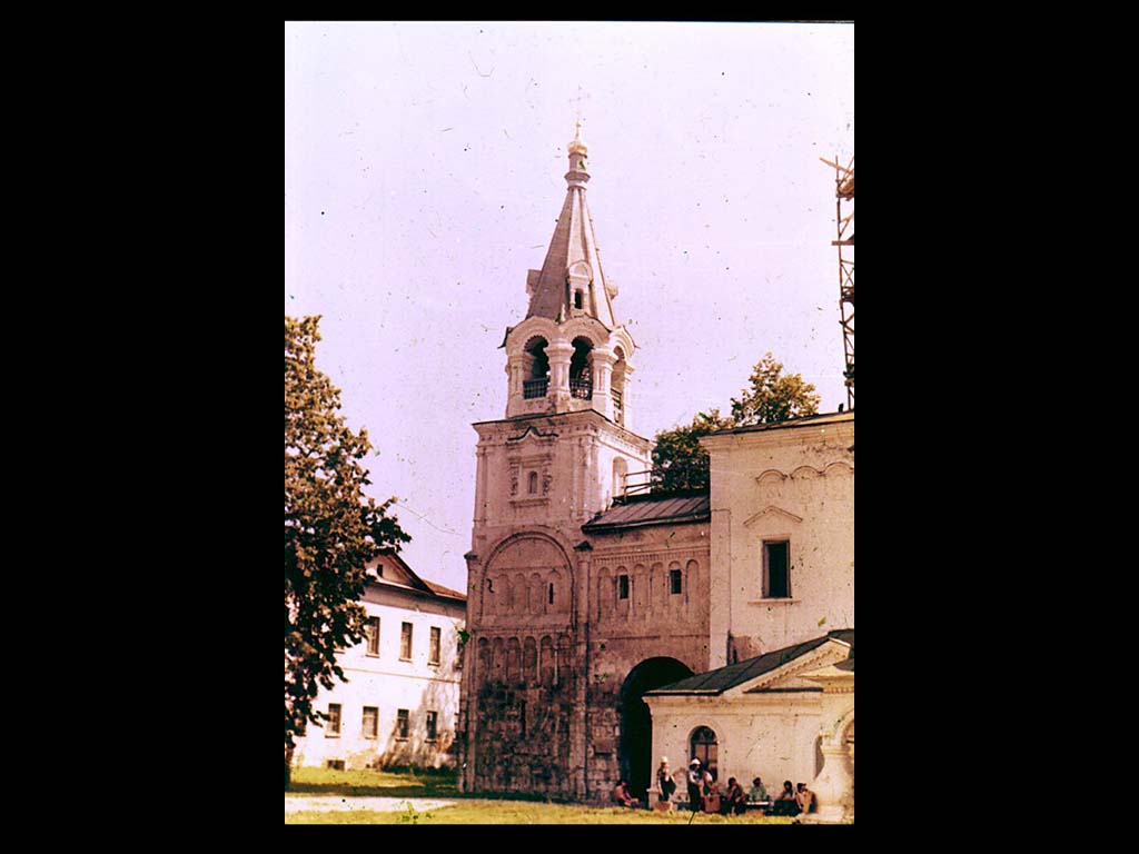 Лестничная башня Боголюбского дворца. XII в.
