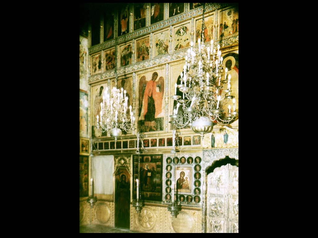 Иконостас собора.