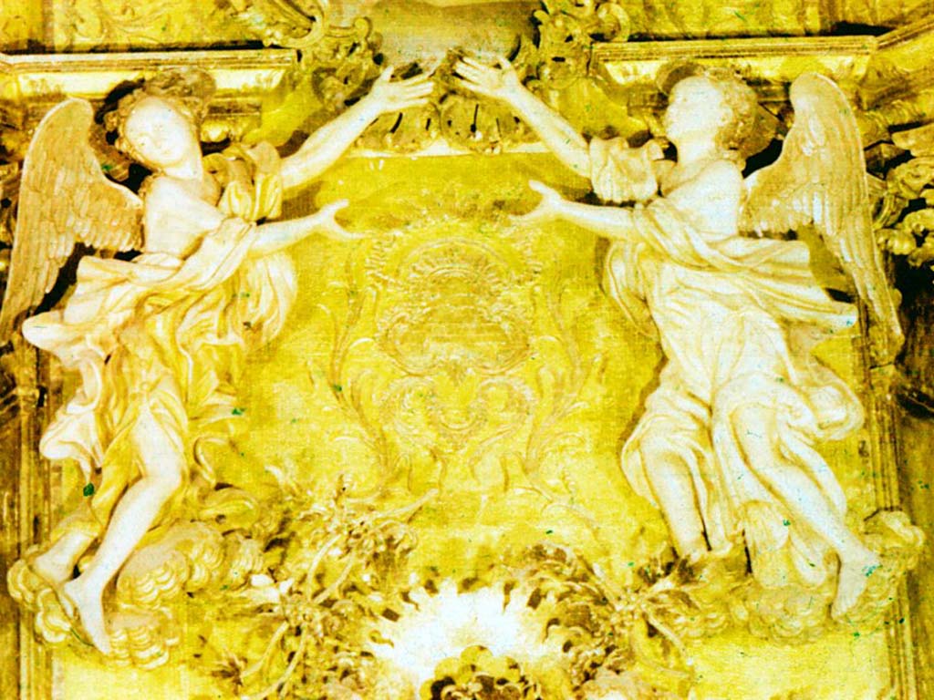 Ангелы. Фрагмент иконостаса Троицкого собора.