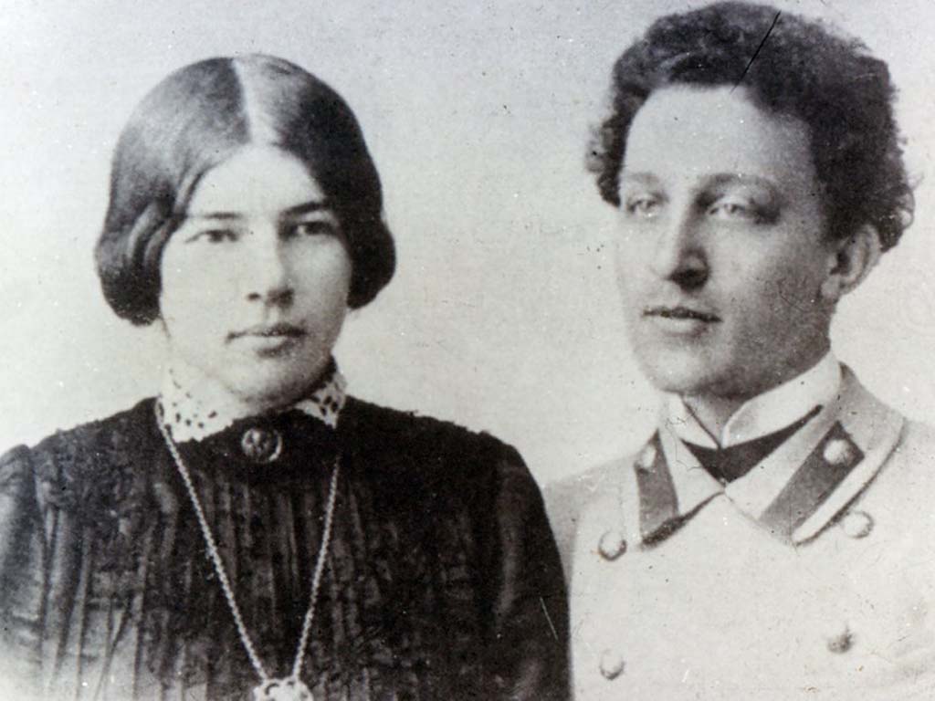 Л. Менделеева и А. Блок.Фото 1903 г.