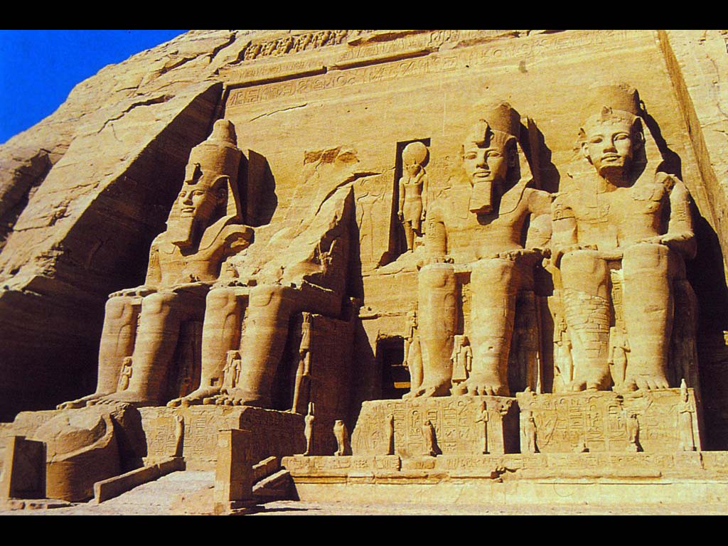 Колоссы Рамзеса II. Большой храм Рамзеса II в Абу-Симбеле. XIII в. до н. э. (Деталь фасада) Египет. Новое царство. XIX династия.