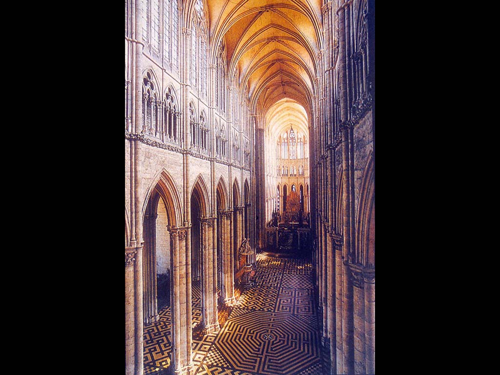 Интерьер собора Нотр-Дам в Амьене (Франция)