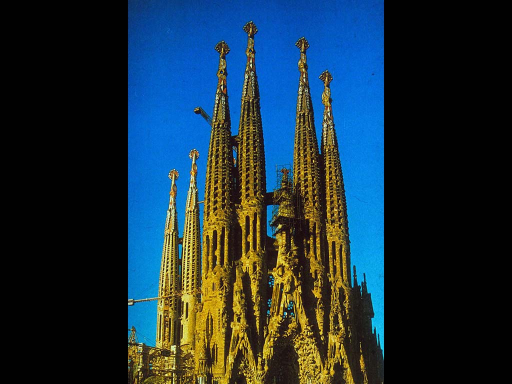Модерн. А. Гауди. Храм Святого Семейства (Юарселона, Испания). Нач. 1884